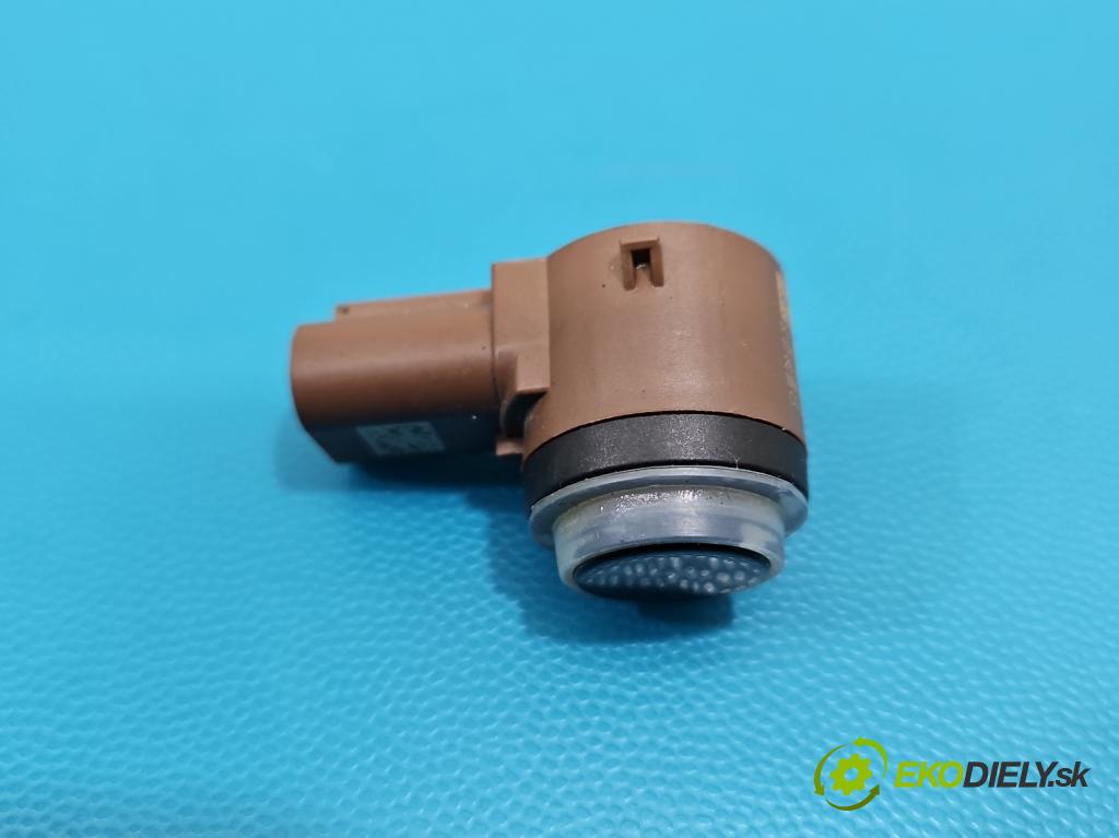 MG MG3  24- 1.5 16V 116 HP manual 85 kW 1495 cm3 5- snímač parkovaní: 10850857