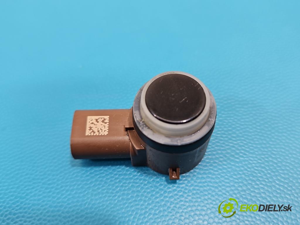 MG MG3  24- 1.5 16V 116 HP manual 85 kW 1495 cm3 5- snímač parkovaní: 10850857