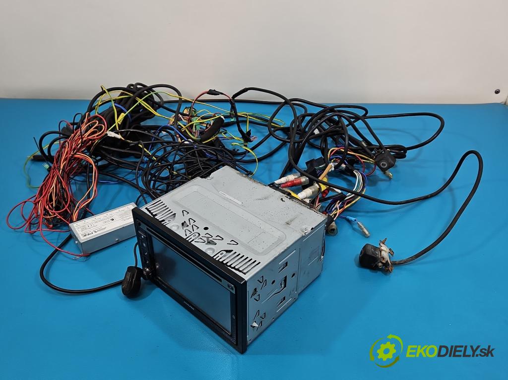 Volvo XC90 I 2002-2014 2.5 T 209KM automatic 154 kW 2521 cm3 5- Radio ALPINE INE-W920R