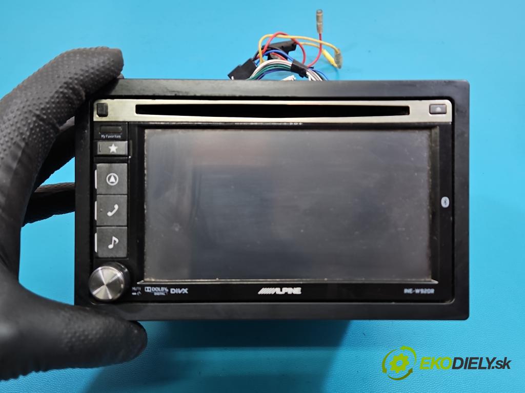 Volvo XC90 I 2002-2014 2.5 T 209KM automatic 154 kW 2521 cm3 5- Radio ALPINE INE-W920R