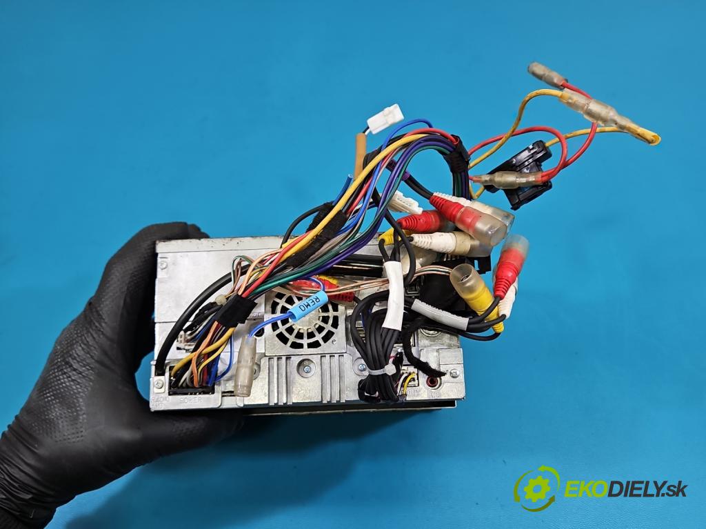 Volvo XC90 I 2002-2014 2.5 T 209KM automatic 154 kW 2521 cm3 5- Radio ALPINE INE-W920R