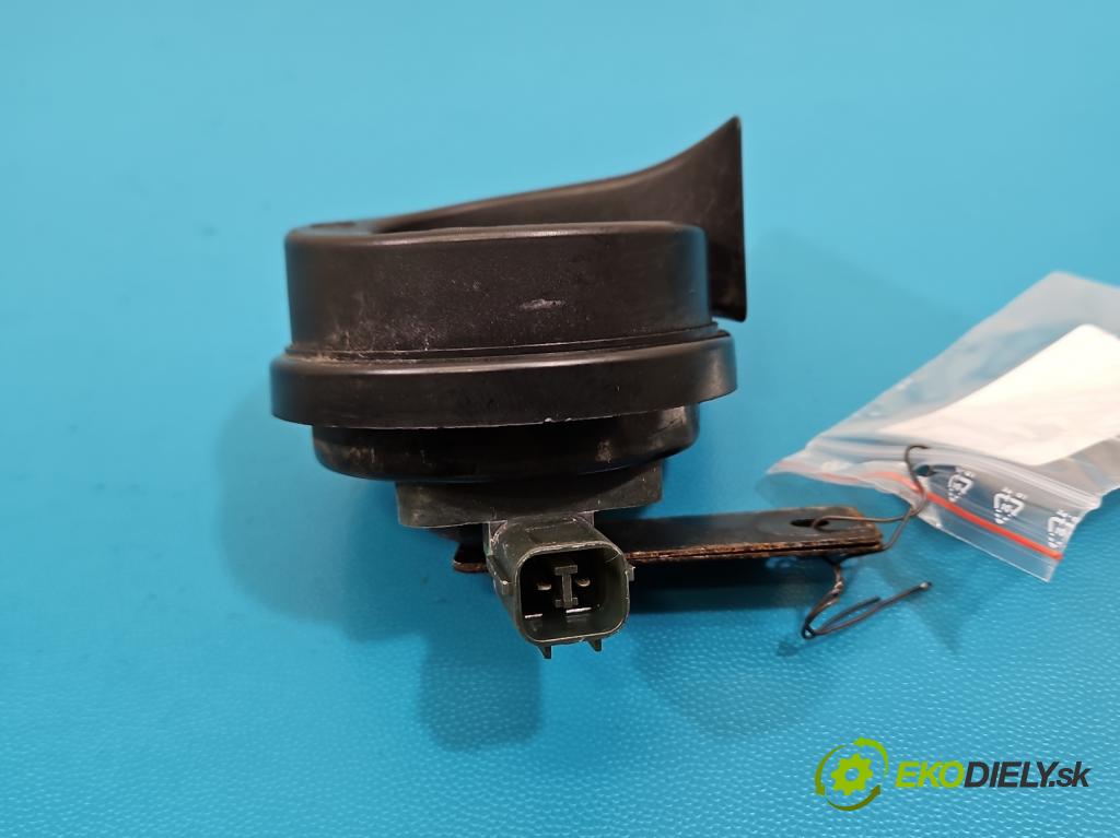 MG MG3  24- 1.5 16V 116 hp manual 85 kW 1495 cm3 5- Klakson: 10284623