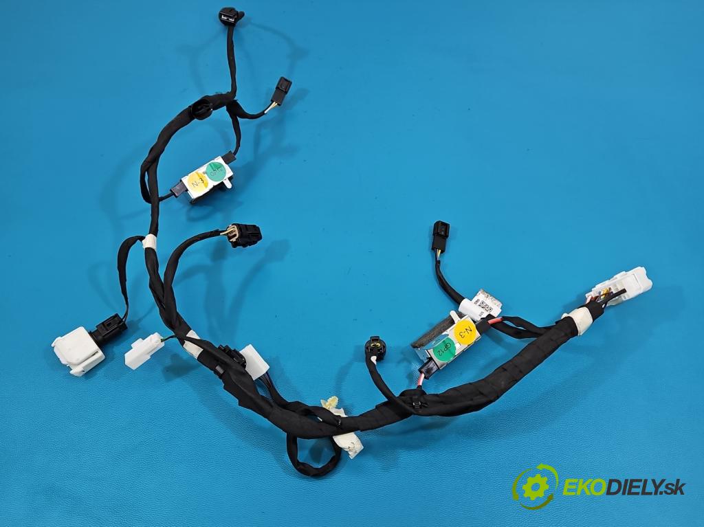 MG MG3  24- 1.5 16V 116 hp manual 85 kW 1495 cm3 5- Balíček: kufrových dveří zadní 35851602