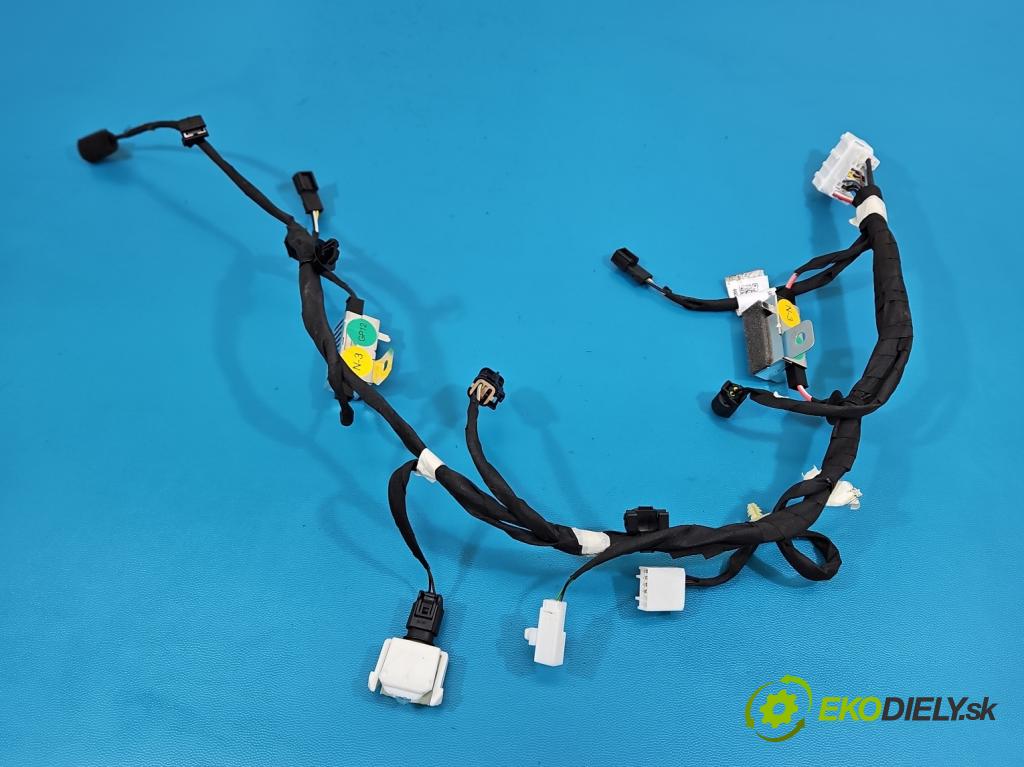 MG MG3  24- 1.5 16V 116 HP manual 85 kW 1495 cm3 5- Zväzok: kufrové dvere zadné 35851602