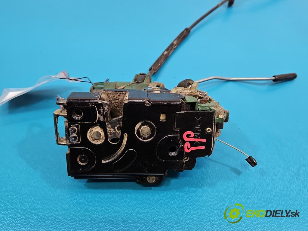 Vw Passat B5 1995-2005 1.9 tdi 131 HP manual 96 kW 1896 cm3 5- zámok predné pravý 3B1837016AD