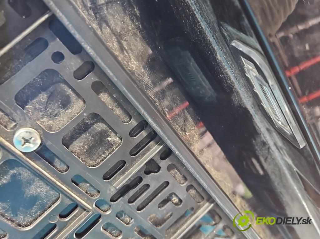 MG MG3  24- 1.5 16V 116 HP manual 85 kW 1495 cm3 5- zadna kufor  (Kapota zadná (kufor))