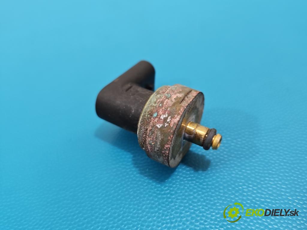 Mercedes S W221 2005-2013 3.5 V6 272 HP automatic 200 kW 3498 cm3 4- snímač tlak: palivo A0035427518 (Snímač)