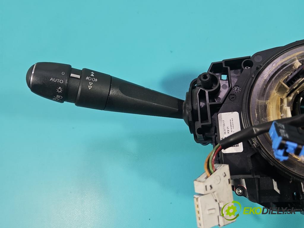 Peugeot 508 I 2010-2018 2.0 hdi 150 HP manual 110 kW 1997 cm3 5- prepínač komplex: 98000242ZD (Prepínacie páčky pod volantom)