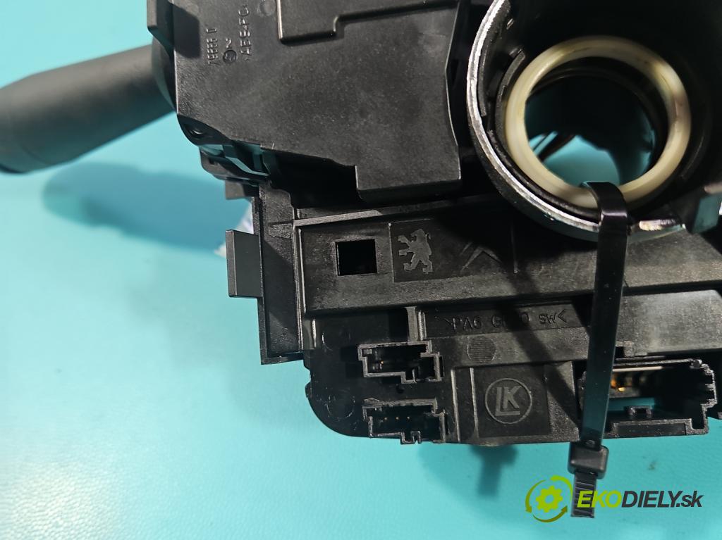 Peugeot 508 I 2010-2018 2.0 hdi 150 HP manual 110 kW 1997 cm3 5- prepínač komplex: 98000242ZD (Prepínacie páčky pod volantom)