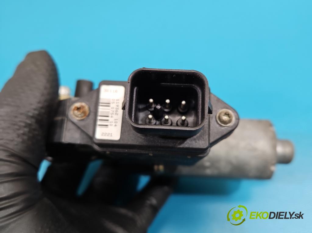 Toyota Avensis I T22 1997-2003 1.6 vvti 110 hp manual 81 kW 1598 cm3 5- mechanismus stahování přední levý 0130821753