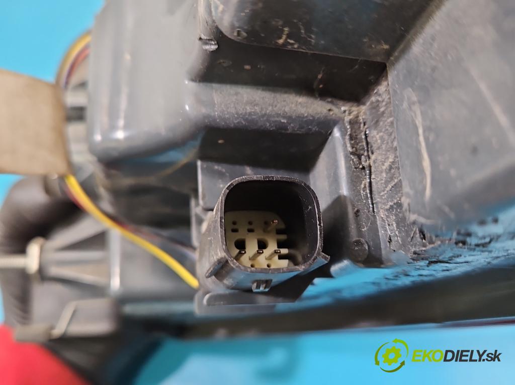 Ford Fusion USA 2012-2020 2.0 EcoBoost: 241KM automatic 177 kW 1999 cm3 4- svetlo / reflektor zadné ľavé HS73-13405-AB (Kľučka dverí ostatné)