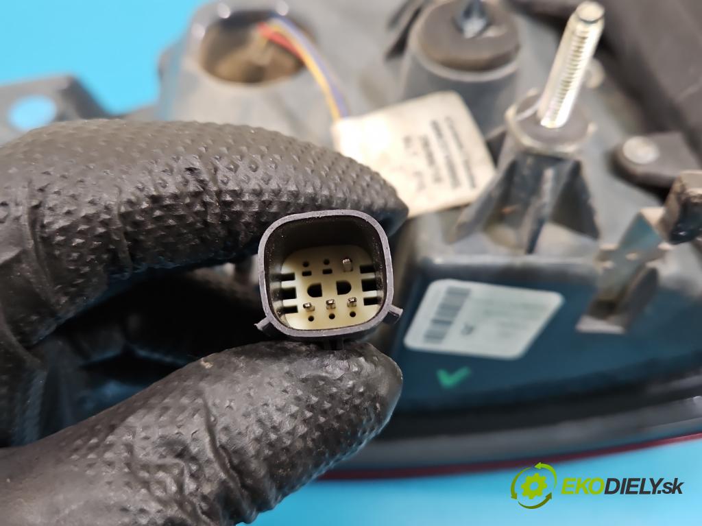 Ford Fusion USA 2012-2020 2.0 EcoBoost: 241KM automatic 177 kW 1999 cm3 4- svetlo / reflektor zadné pravé HS73-13404-AD (Kľučka dverí ostatné)