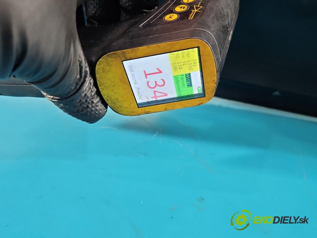 Volvo V40 I 1995-2004 1.8 16V 122 HP manual 90 kW 1783 cm3 5- zadna kufor  (Kapota zadná (kufor))