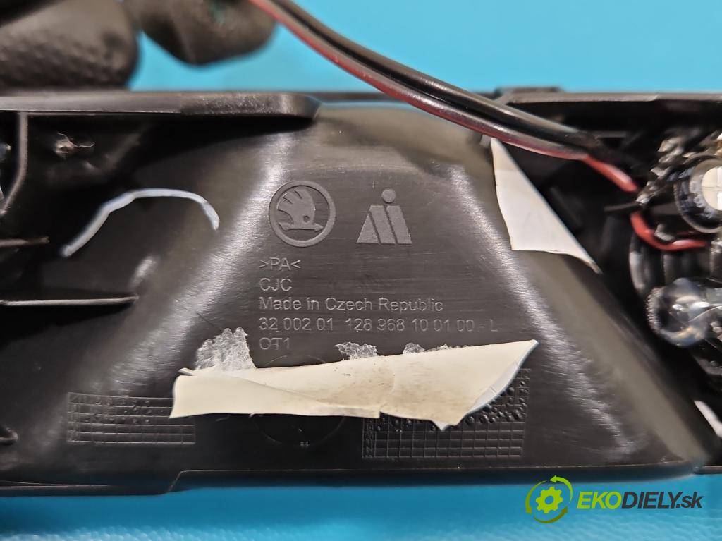 Skoda Fabia III 2014- 2021 1.0 TSI 95 HP manual 70 kW 999 cm3 5- rukoväť uvnitř: predné ľavé