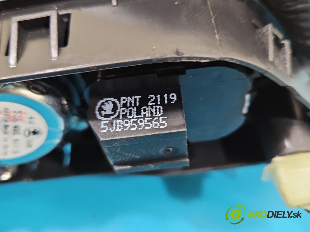 Skoda Fabia III 2014- 2021 1.0 TSI 95 HP manual 70 kW 999 cm3 5- rukoväť uvnitř: predné ľavé