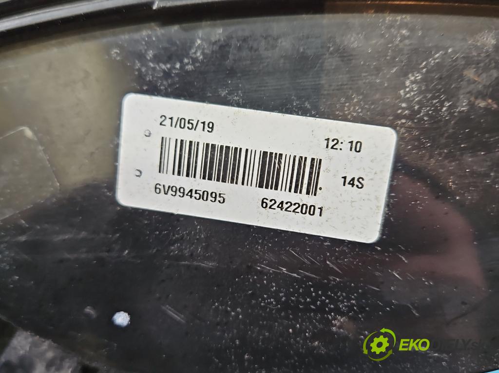 Skoda Fabia III 2014- 2021 1.0 TSI 95 HP manual 70 kW 999 cm3 5- svetlo / reflektor zadné ľavé 6V9945095 (Kľučka dverí ostatné)
