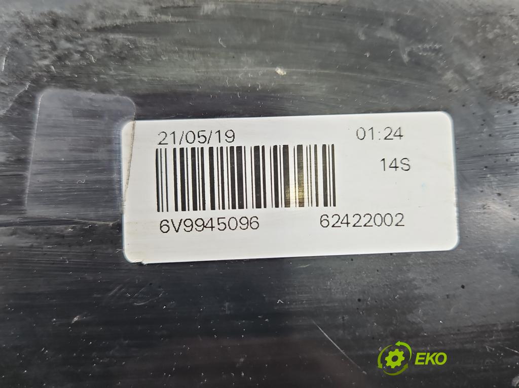 Skoda Fabia III 2014- 2021 1.0 TSI 95 HP manual 70 kW 999 cm3 5- svetlo / reflektor zadné pravé  (Kľučka dverí ostatné)