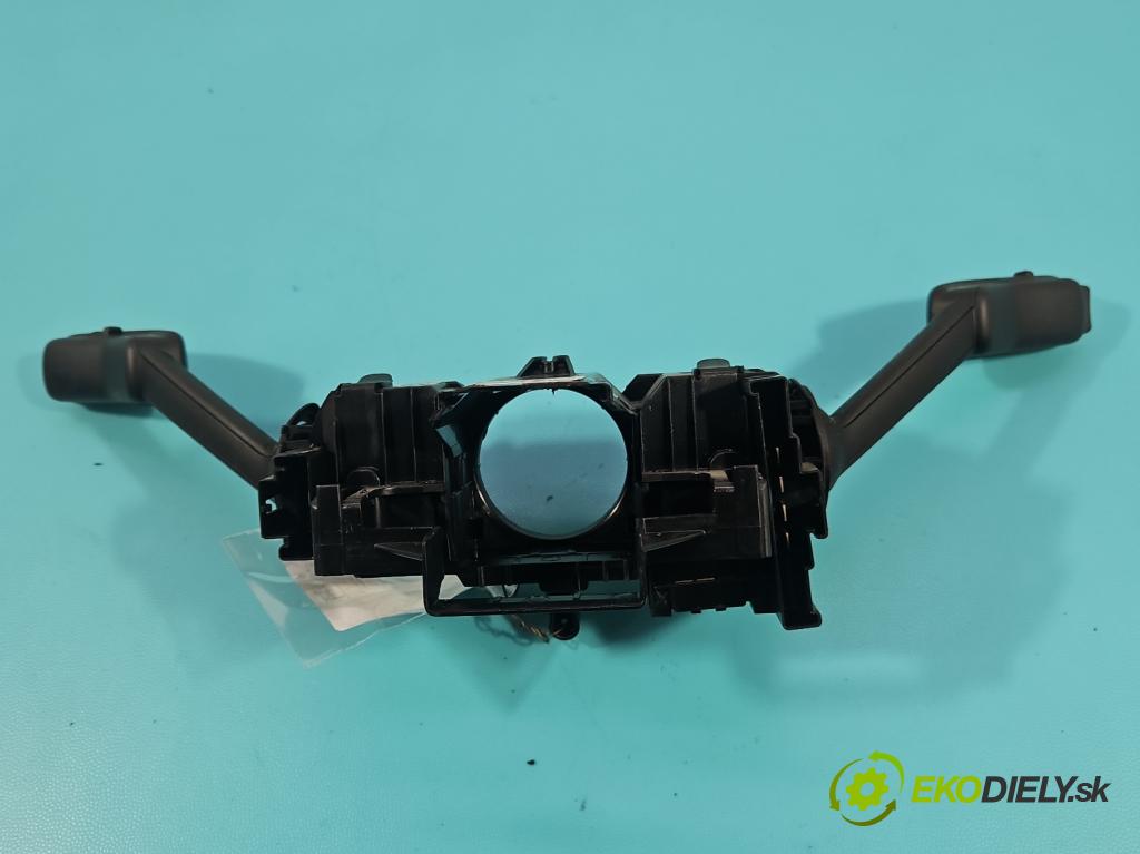 Skoda Fabia III 2014- 2021 1.0 TSI 95 HP manual 70 kW 999 cm3 5- prepínač komplex: 2Q0953521AE (Prepínacie páčky pod volantom)