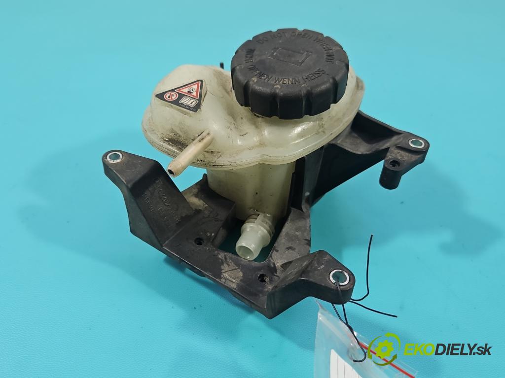 Mercedes GL II X166 2012-2015 4.7 V8 278928 340KM: automatic 250 kW 4663 cm3 5- Nádrž: kompenzačné: A2782000385