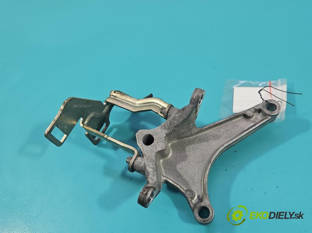 Mercedes GL II X166 2012-2015 4.7 V8 278928 340KM: automatic 250 kW 4663 cm3 5- Upevnenie: A2782340039