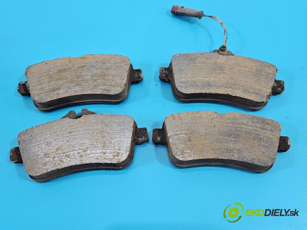 Mercedes GL II X166 2012-2015 4.7 V8 278928 340KM: automatic 250 kW 4663 cm3 5- Štíty: brzdové zadné A1664230700