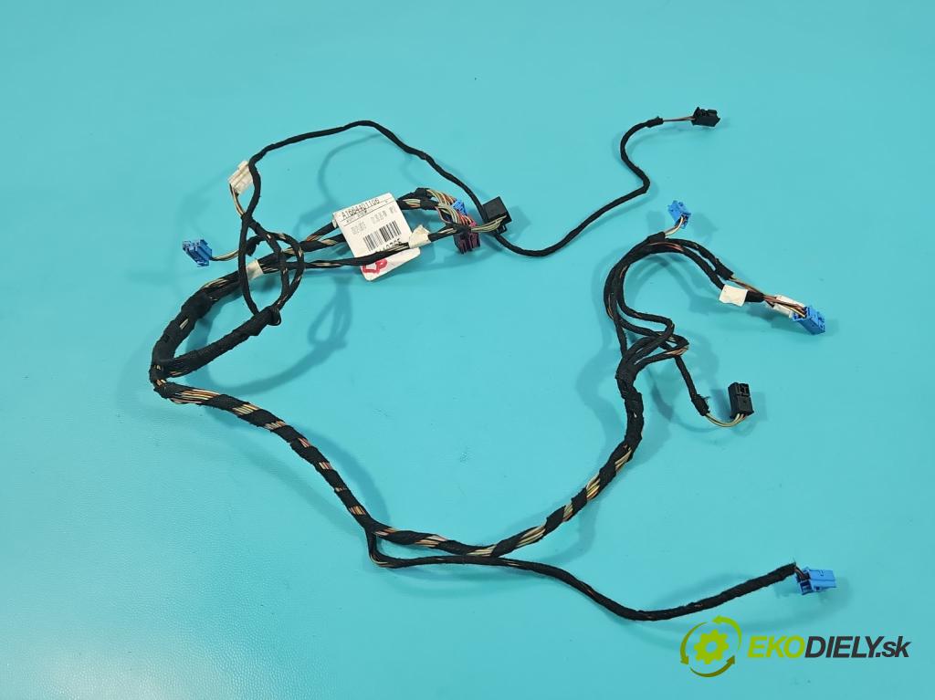 Mercedes GL II X166 2012-2015 4.7 V8 278928 340KM: automatic 250 kW 4663 cm3 5- Zväzok: dvere predné vľavo: A1664401106