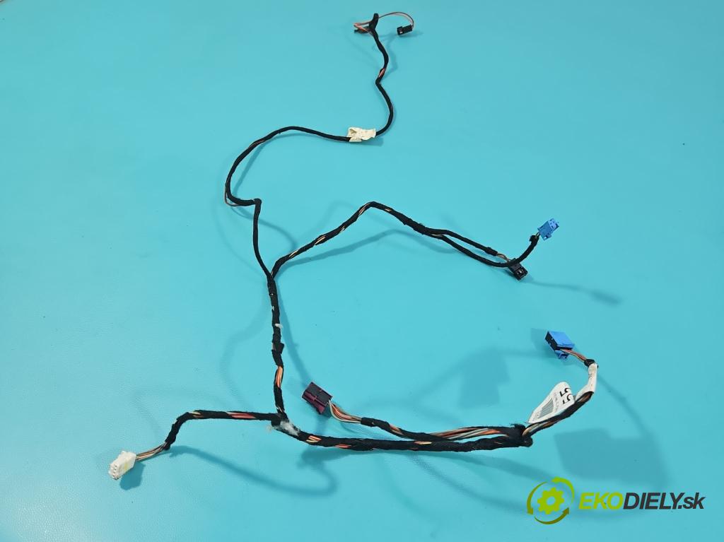 Mercedes GL II X166 2012-2015 4.7 V8 278928 340KM: automatic 250 kW 4663 cm3 5- Zväzok: dvere zadné pravých A1664406005