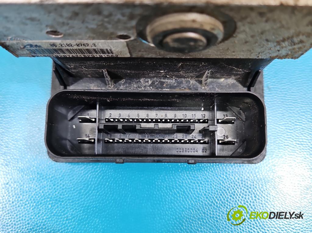 Toyota Yaris II 2005-2011 1.0 vvti 69KM manual 51 kW 998 cm3 5- čerpadlo abs 89541-0D030 (Pumpa ABS)