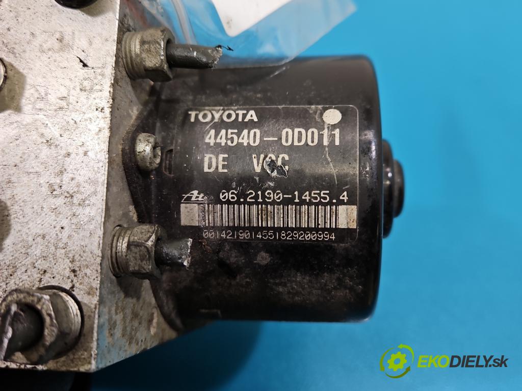 Toyota Yaris II 2005-2011 1.0 vvti 69KM manual 51 kW 998 cm3 5- čerpadlo abs 89541-0D030 (Pumpa ABS)