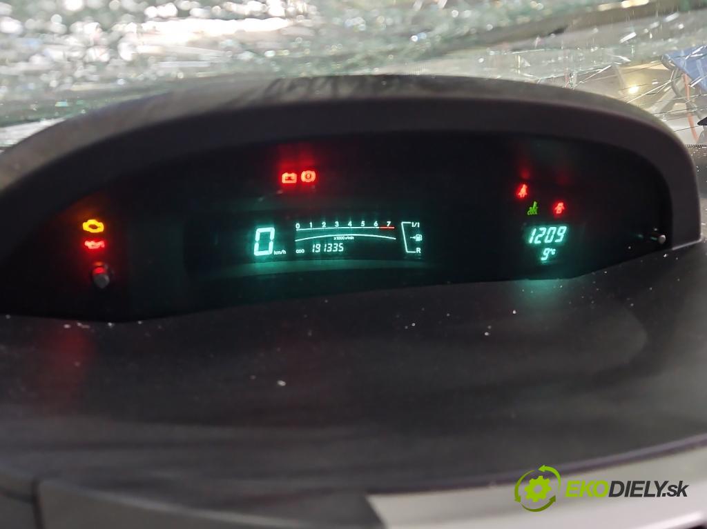 Toyota Yaris II 2005-2011 1.0 vvti 69KM manual 51 kW 998 cm3 5- prístrojovka/ budíky 83800-0D660-D (Prístrojová doska)
