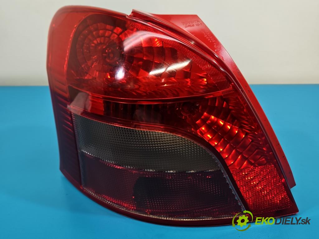 Toyota Yaris II 2005-2011 1.0 vvti 69KM manual 51 kW 998 cm3 5- svetlo / reflektor zadné ľavé  (Kľučka dverí ostatné)