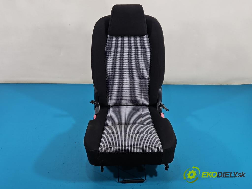 Peugeot 307 1.6 hdi 90 HP manual 66 kW 1560 cm3 5- Sedačka zadné pravý II 