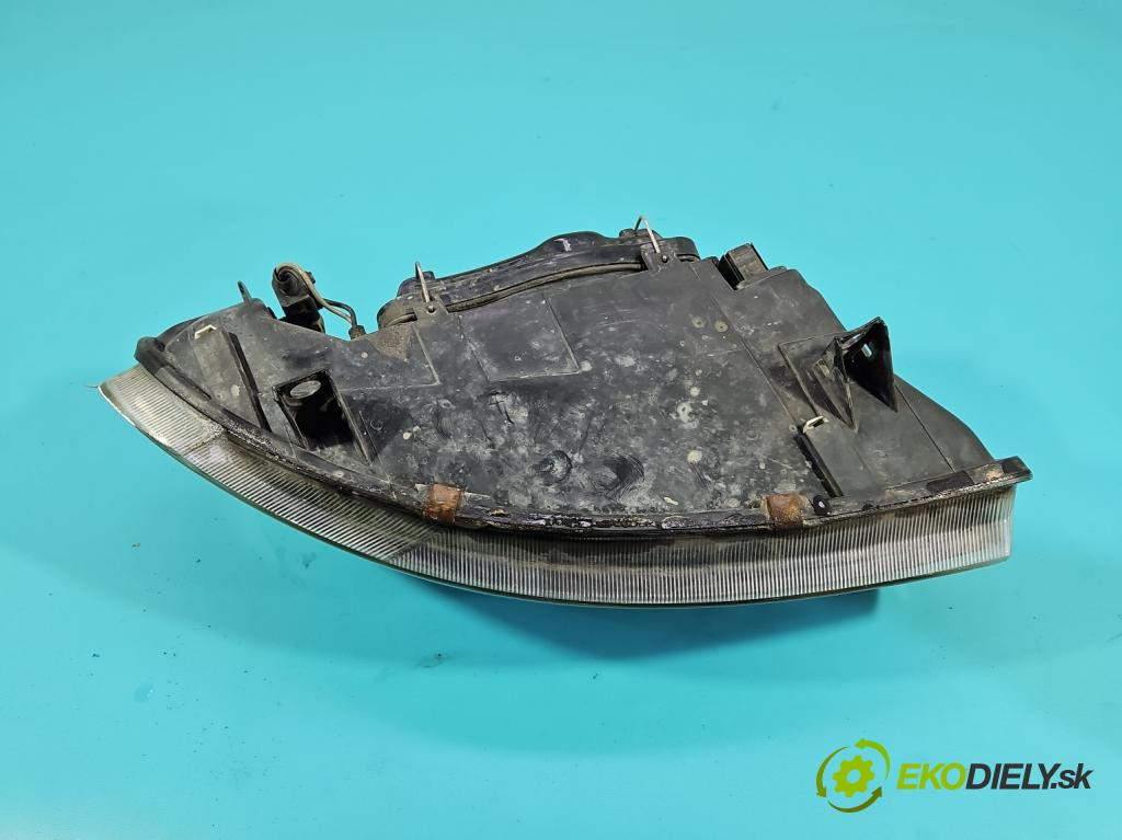 Seat Leon I 1999-2005 1.6 16V 105 HP manual 77 kW 1598 cm3 5- Reflektor: ľavý  (Kľučka dverí ostatné)