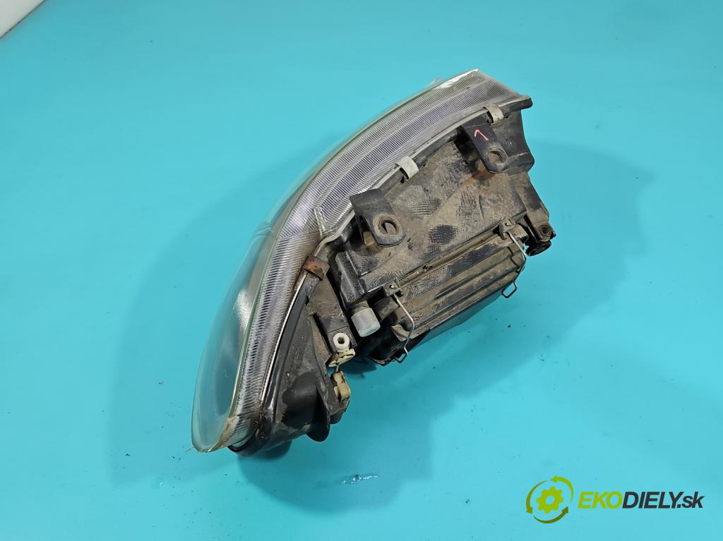 Seat Leon I 1999-2005 1.6 16V 105 HP manual 77 kW 1598 cm3 5- Reflektor: ľavý  (Kľučka dverí ostatné)