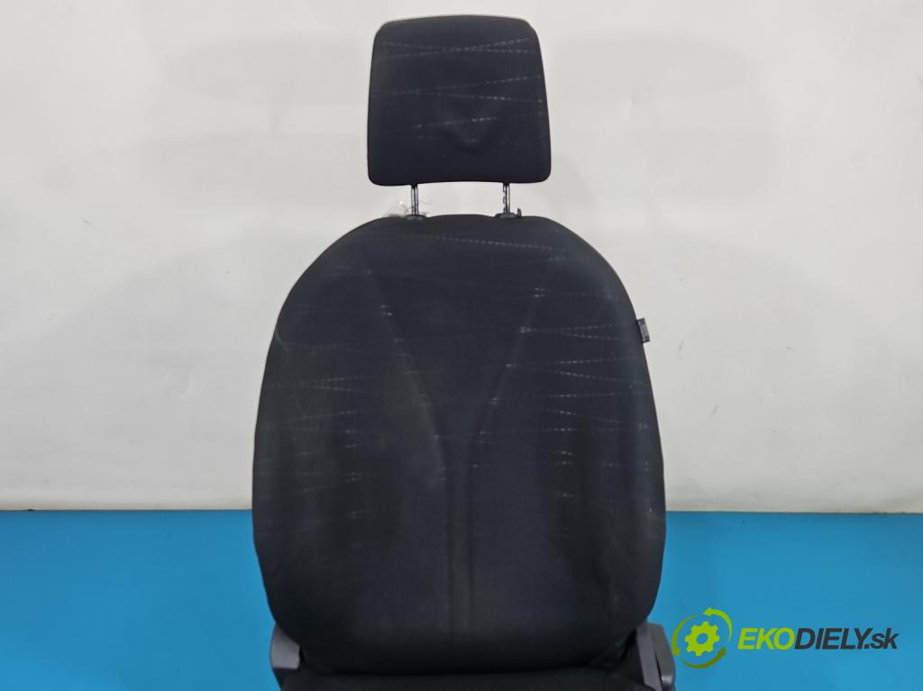 Toyota Yaris II 2005-2011 1.0 vvti 69KM manual 51 kW 998 cm3 5- Sedadlo levý  (Sedadlo)