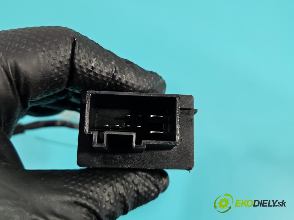 Skoda Fabia III 2014- 2021 1.0 TSI 95 HP manual 70 kW 999 cm3 5- riadiaca jednotka ostatné 1K0906093J