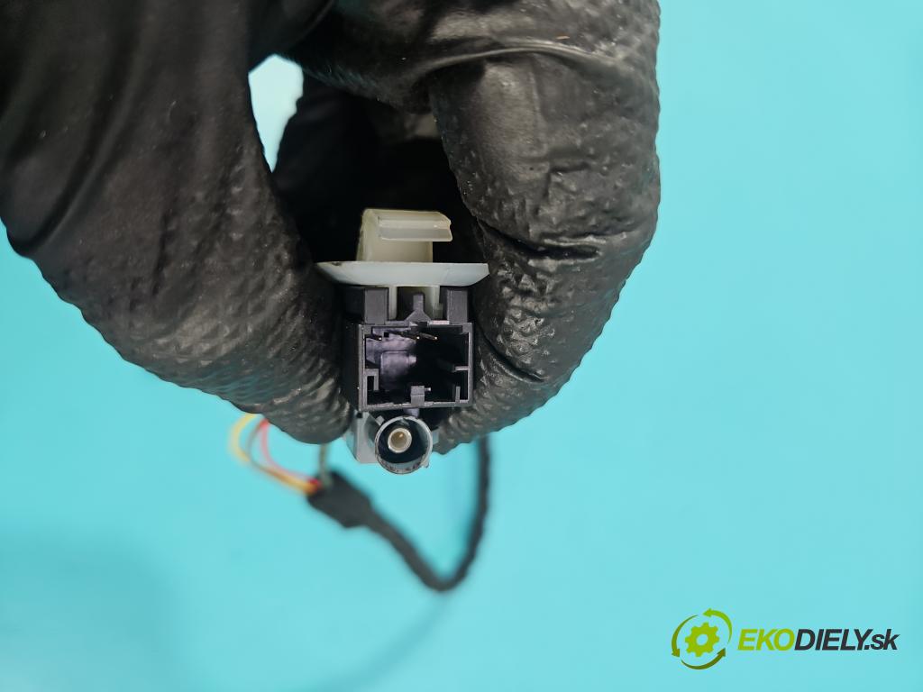 Skoda Fabia III 2014- 2021 1.0 TSI 95 HP manual 70 kW 999 cm3 5- Kamera cúvania 6V0980121A