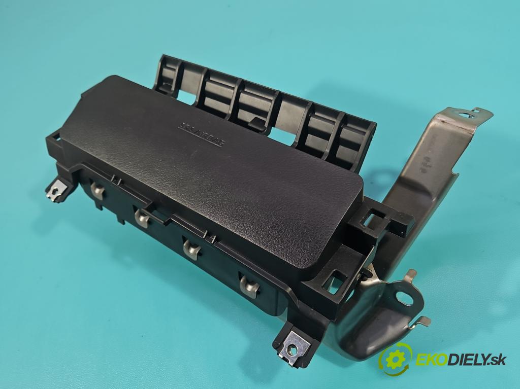 Lexus NX I 2014-2021 2.5 16V 155 HP automatic 114 kW 2494 cm3 5- airbag vzduch: 1D1L84015M2X