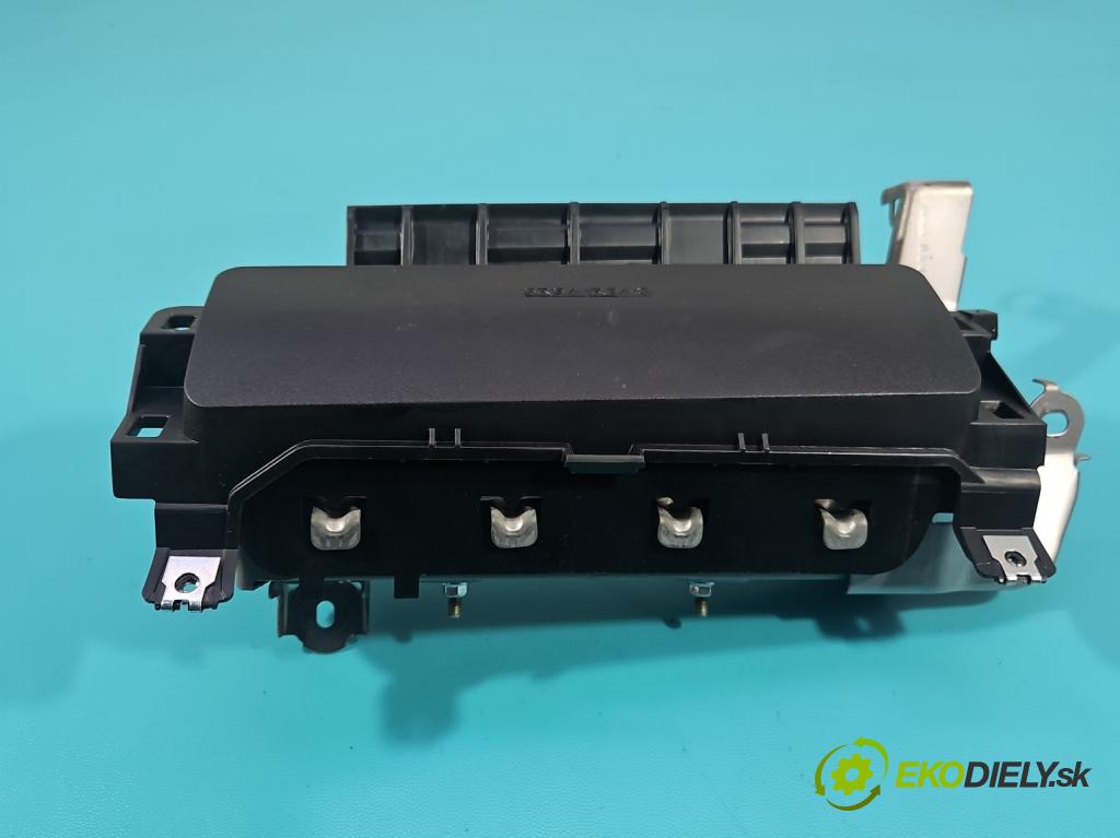 Lexus NX I 2014-2021 2.5 16V 155 HP automatic 114 kW 2494 cm3 5- airbag vzduch: 1D1L84015M2X