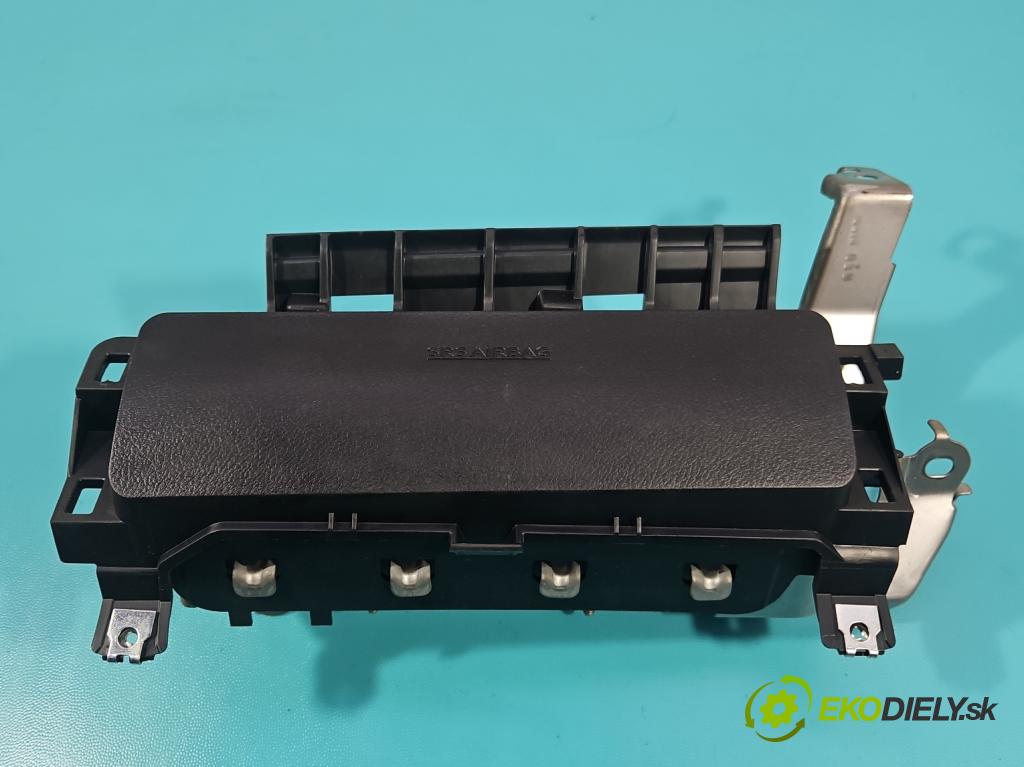 Lexus NX I 2014-2021 2.5 16V 155 HP automatic 114 kW 2494 cm3 5- airbag vzduch: 1D1L84015M2X