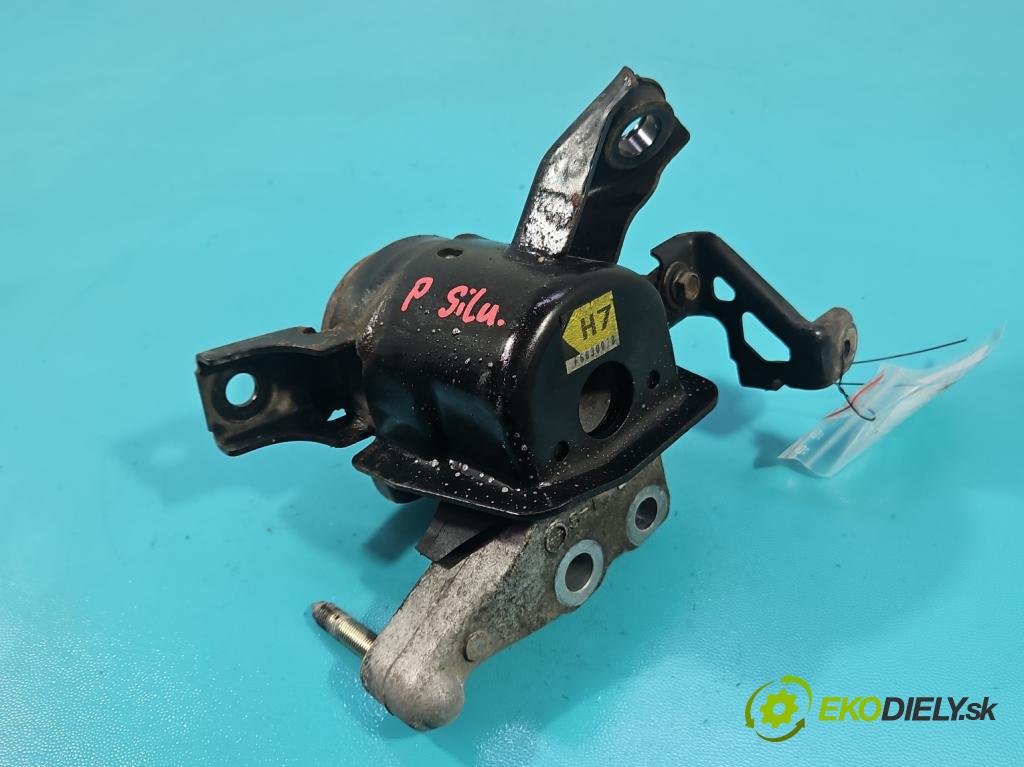 Lexus NX I 2014-2021 2.5 16V 155 HP automatic 114 kW 2494 cm3 5- airbag motora  (Držiak motora)