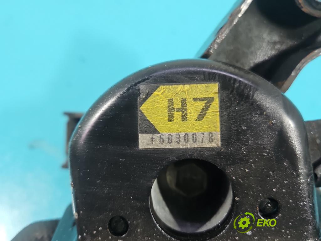 Lexus NX I 2014-2021 2.5 16V 155 HP automatic 114 kW 2494 cm3 5- airbag motora  (Držiak motora)