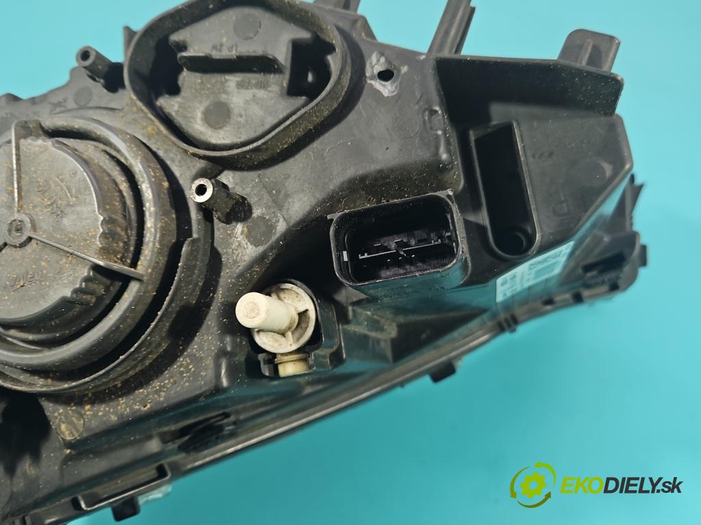 Bmw i3 2013–2022 0.0 elektrický: 170 HP automatic 125 kW 1 cm3 5- Reflektor: pravý 7398524 (Svetlo predné pravé)