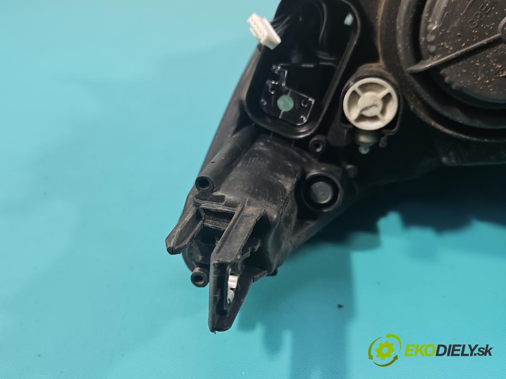 Bmw i3 2013–2022 0.0 elektrický: 170 HP automatic 125 kW 1 cm3 5- Reflektor: pravý 7398524 (Svetlo predné pravé)