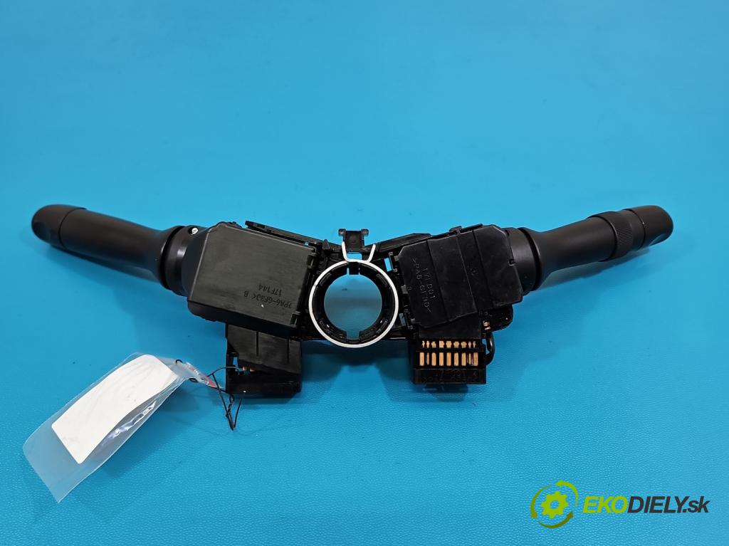 Toyota Yaris II 2005-2011 1.0 vvti 69KM manual 51 kW 998 cm3 5- prepínač komplex: 17F143 (Prepínacie páčky pod volantom)