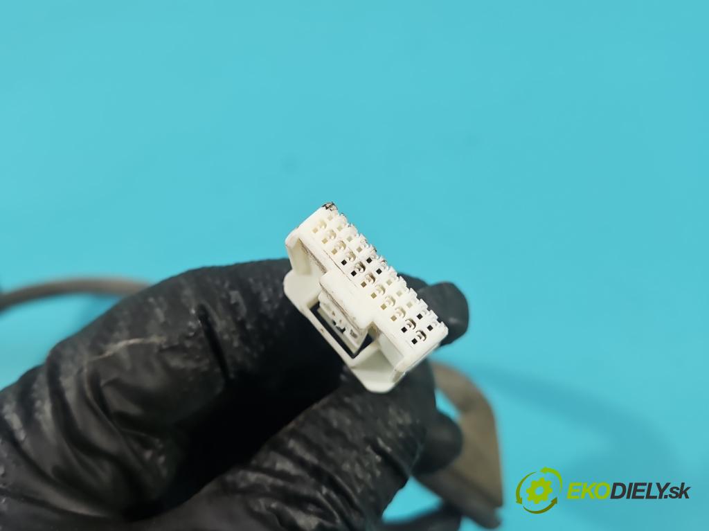 Lexus NX I 2014-2021 2.5 16V 155 hp automatic 114 kW 2494 cm3 5- Balíček: 82181-78010C