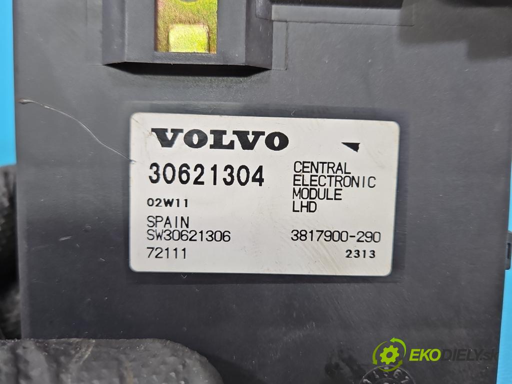 Volvo V40 I 1995-2004 1.8 16V 122 HP manual 90 kW 1783 cm3 5- riadiaca jednotka komfortu 30621304