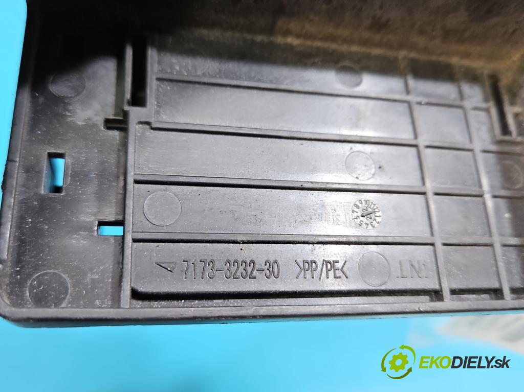 Toyota Corolla E21 2019- 1.5 12V 125 hp automatic 92 kW 1490 cm3 4- kontakt plusová 7173-3232-30