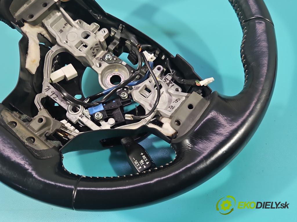 Lexus NX I 2014-2021 2.5 16V 155 HP automatic 114 kW 2494 cm3 5- volant (Volant)