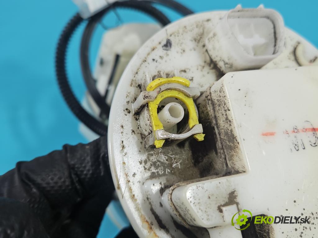 Lexus NX I 2014-2021 2.5 16V 155 HP automatic 114 kW 2494 cm3 5- čerpadlo palivo 77704-42080